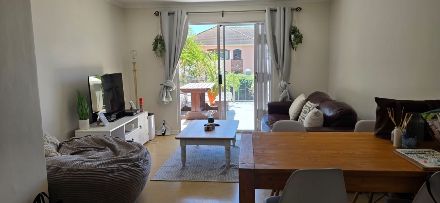 2 Bedroom Property for Sale in Gardens Western Cape